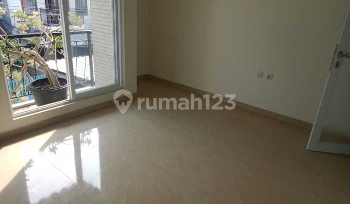 Sellfast House in Kmang Pratama 2 Bekasi Land 354M 2