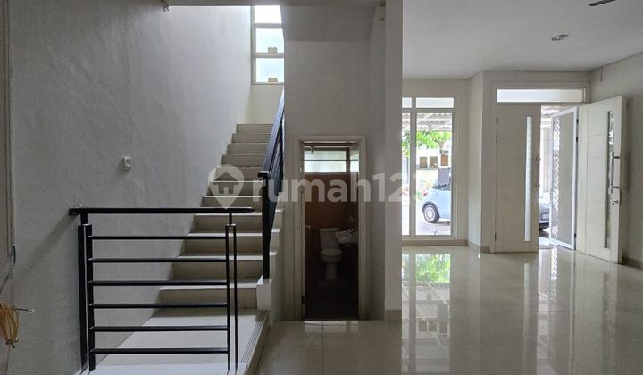 Sell Fast Summarecon Bekasi Maple 162m² 2 Floors South Facing 2