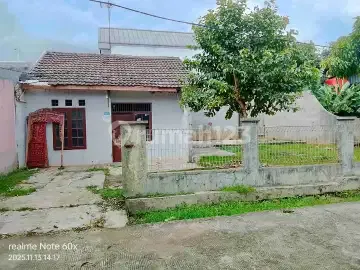 For Sale Cheap Hook House In East Bekasi Regency Flood-Free