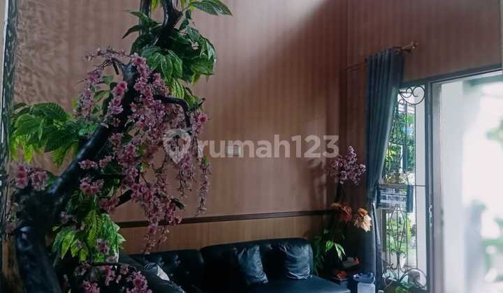 Ready-to-Occupy House in Grand Wisata Bekasi 2