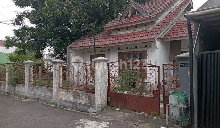 For Sale 191m Brick House Needs Renovation, Zamrud Village, Bekasi City 2