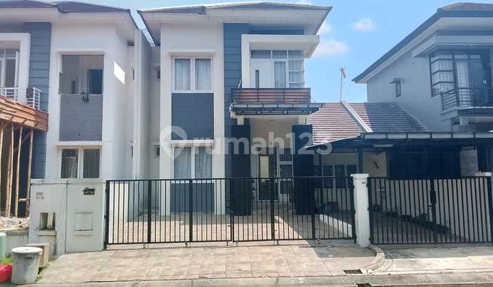 Dijual Rumah Mewah 200m2 Semi Furnished Grand Wisata Bekasi 2