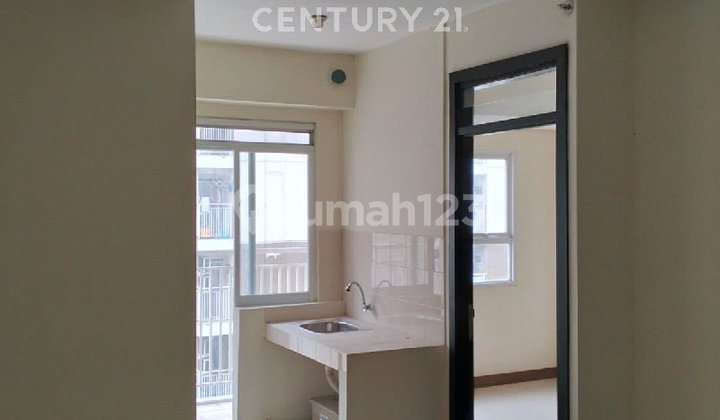 Casablanca East Residences Apartment in Pondok Bambu R2241