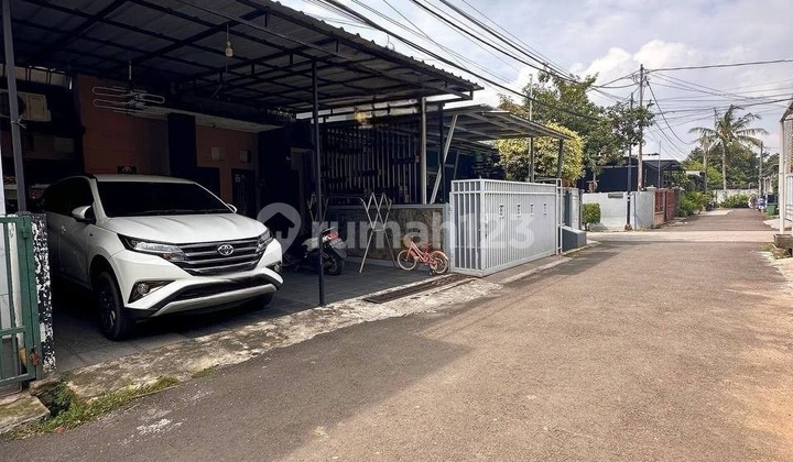 Two Car Road, Jatiranggon House Jatisampurna Near Mercubuana University East Jakarta Arr147 For Sale