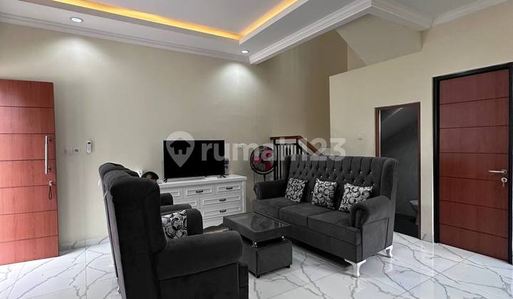 Dijual Rumah Townhouse Mewah Condet Kramatjati Jakarta Timur dekat Pusat Bisnis Jalan TB Simatupang [AR044] 2