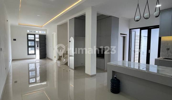 Rumah di (Kawasan Serpong-Bintaro) Tangsel Kota Tangerang Selatan