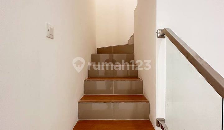 Dijual Rumah Minimalis Siap Huni Jatikramat Jatiasih Kota Bekasi Dekat Stasiun LRT Cikunir [Ar165] 2