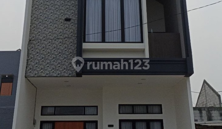 Rumah Murah Dijual 2 Lantai di Galaxy Bekasi Dekat Tol Cikunir Rumah Murah Dijual 2 Lantai di Galaxy Bekasi Dekat Tol Cikunir