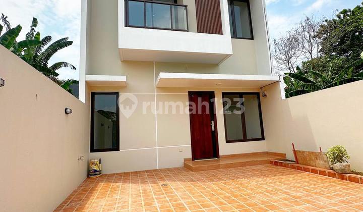 Rumah Dijual Baru Nyaman Aman di Kodau Jatimekar Bekasi Dekat Tol Jatiwarna [Ar136]