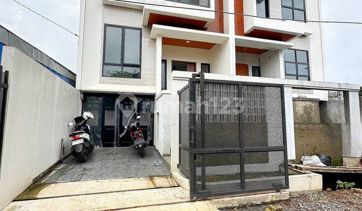 [Akses 2 Mobil] Rumah Modern Klender Duren Sawit Jakarta Timur Dekat Tol Becakayu Bintara Ar237
