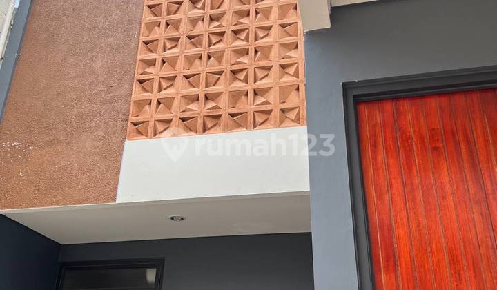 Rumah Cantik Murah Siap Huni Mezzanine Bojong Sari Sawangan Depok 2
