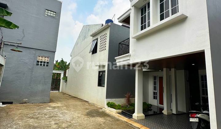 Rumah [Akses 2 Mobil] Murah di Tanah Baru Beji Depok [Ar204]