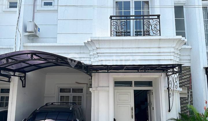 Dijual Rumah 2 Lantai Bergaya American Classic di Ceger Cipayung Jakarta Timur Ar233 Dijual Rumah 2 Lantai Bergaya American Classic di Ceger Cipayung Jakarta Timur Ar233