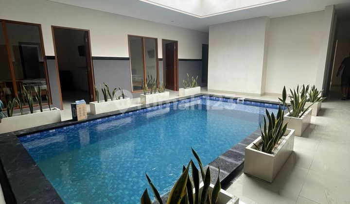 Villa 11 kamar di Kerobokan, Badung bisa untuk kos elit Villa 11 kamar di Kerobokan, Badung bisa untuk kos elit