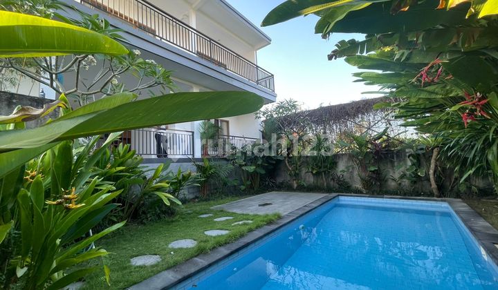 Villa Pererenan, Badung