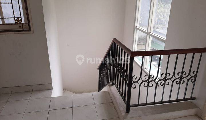 Dijual Rumah Posisi Hoek Di Kota Legenda Cibubur  8