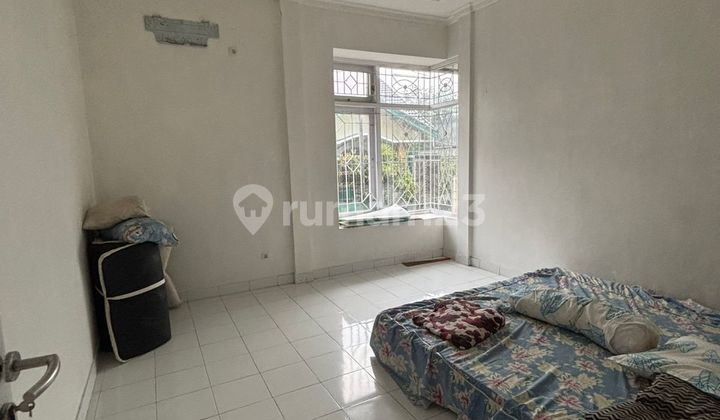 For Sale 4-Story House in Strategic Location, Jombor Lor Area, Sinduadi - Sleman 2