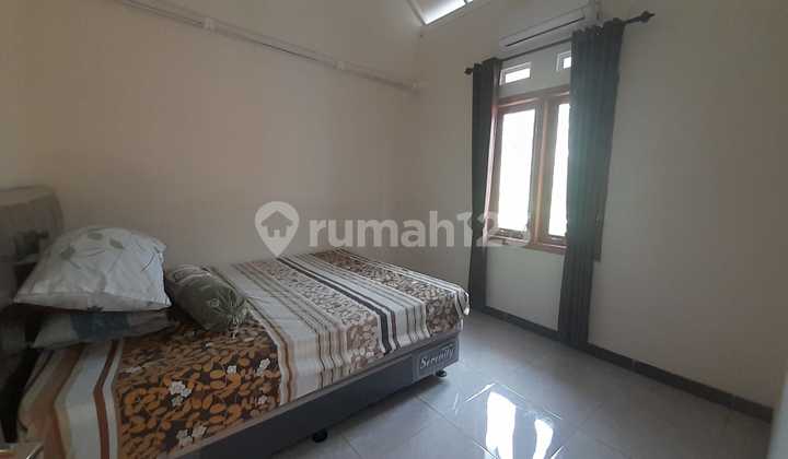For Rent Semi-Furnished Residential House, Strategic Location Near UGM Campus 2