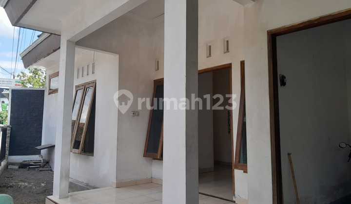 3 Bedroom House Strategically Located in Sendangtirto, Berbah, Sleman 2