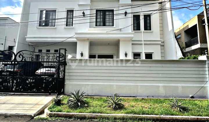 Rumah Mewah Siap Huni Lokasi Strategis di Pulomas Jaktim