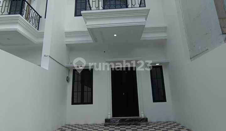 Rumah Baru 2 Lantai American Classic di Ciledug Tangerang 2