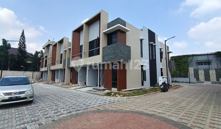 Rumah Dalam Townhouse Siap Huni Di Kembangan Jakbar