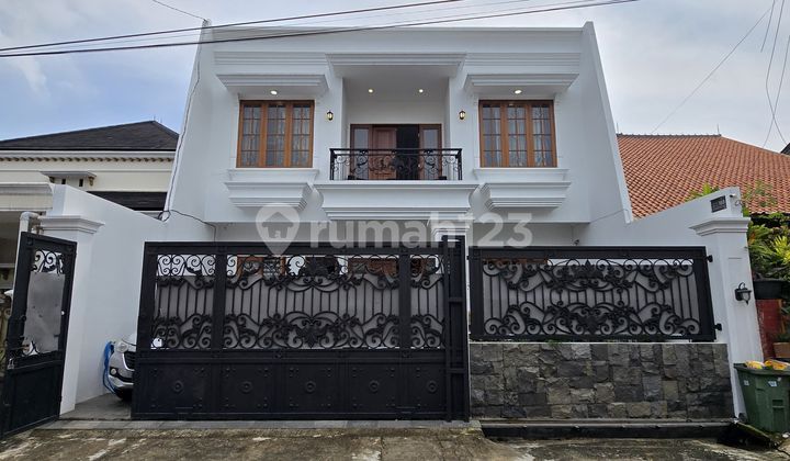 Rumah Mewah Akses Lebar Dalam Komplek Di Duren Sawit