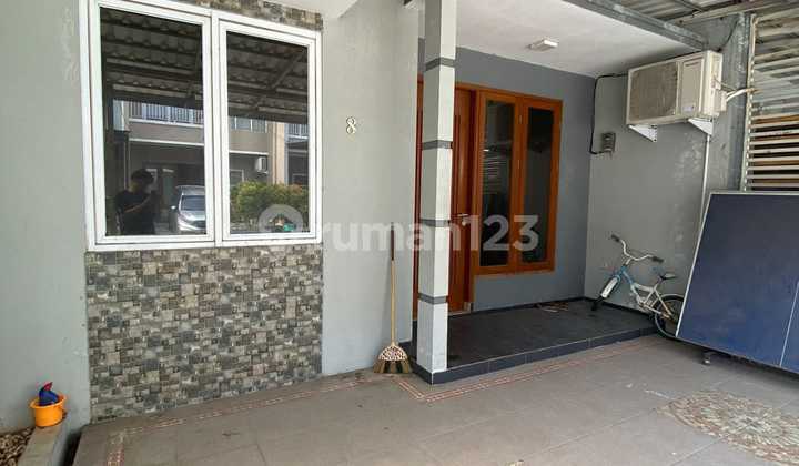 Rumah Second Siap Huni Tanah Luas di Pamulang Rumah Second Siap Huni Tanah Luas di Pamulang