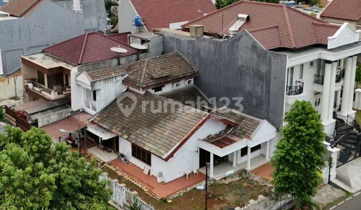 Land Calculation House Inside the Complex in Pulomas, East Jakarta Land Calculation House Inside the Complex in Pulomas, East Jakarta