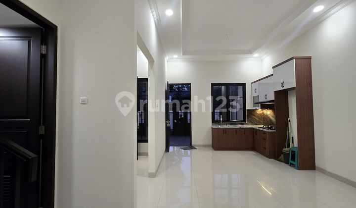 Rumah Baru Klasik Modern Di Duren Sawit Jaktim 2