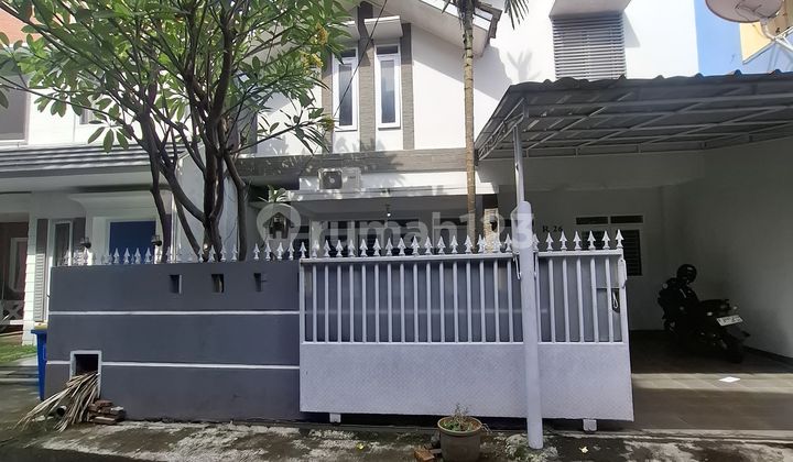 Ready-to-Occupy Second House in Strategic Location, Kramat Jati, East Jakarta Ready-to-Occupy Second House in Strategic Location, Kramat Jati, East Jakarta