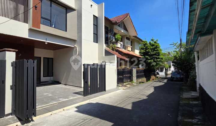 New House in a Complex in Rawamangun Pulo Asem, East Jakarta 2