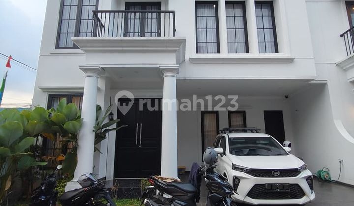 Rumah Klasik Modern Dalam Townhouse Di Setu Cipayung Jaktim 1