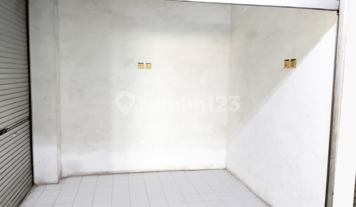 Golden Business Opportunity! Cibubur Point Kiosk Rental – Bustling, High Potential, Ready for Use. Golden Business Opportunity! Cibubur Point Kiosk Rental – Bustling, High Potential, Ready for Use.