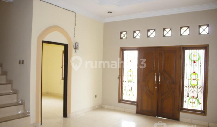 Rumah 2 Lantai di Kayu Manis Matraman Jakarta Timur 2
