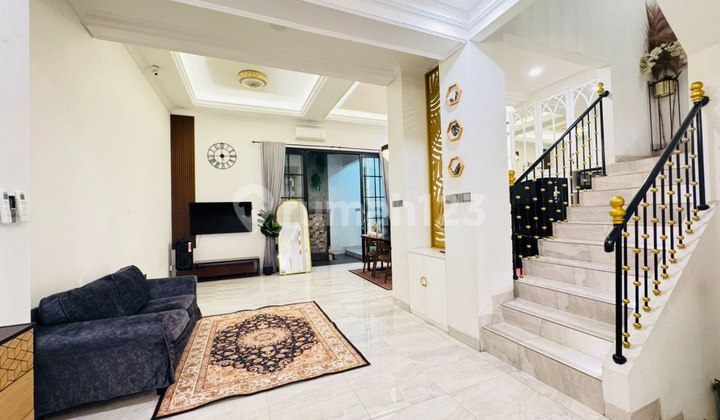 3-Storey House in Adara Cluster, Harapan Indah Bekasi 2