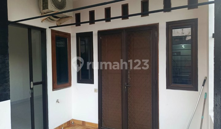 Semi-Furnished 2 1/2 Story House in Mutiara Baru Bks Cluster 2