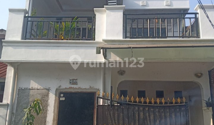 Two-Story House in Alinda Kencana Housing, Kaliabang, Bekasi