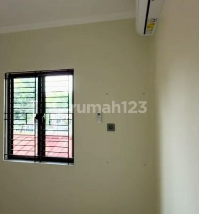 Rumah 2 Lantai Funished di Duren Sawit Jakarta Timur 2