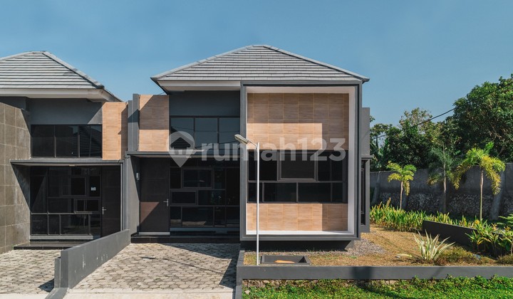 DP 0%, Booking 5 Million Free All In - Luxury House Semarang 1