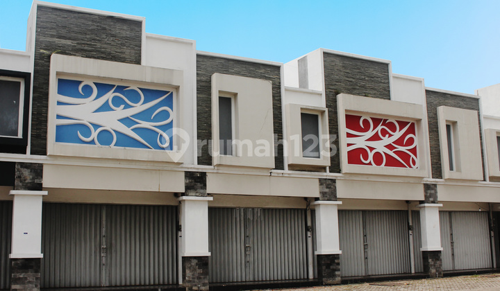 Ready-to-Use Salatiga Shophouse - 0% Down Payment Free All In