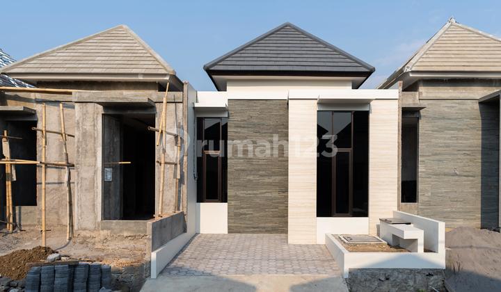 Minimalist House in East Semarang - 0% Down Payment, 5 Million IDR Booking Fee, All-Inclusive Free. 1
