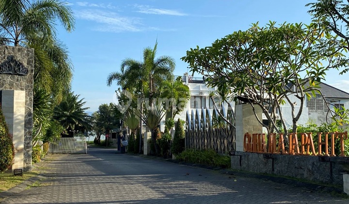 tampak depan hunian elite di graha majapahit