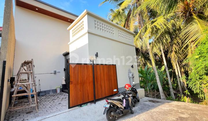 Vila Cantik 2 Lantai Semi Furnish View Sawah