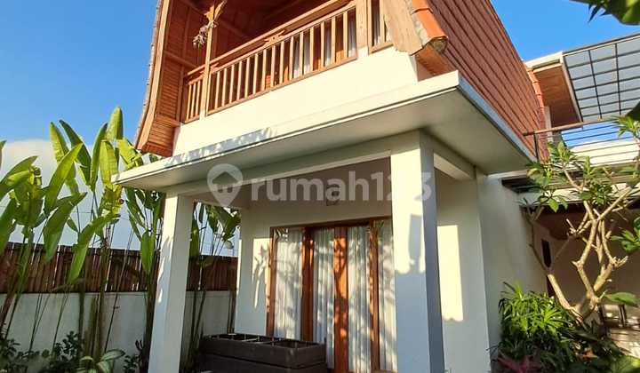 Vila 2 Lantai Siap Huni Lokasi Strategis