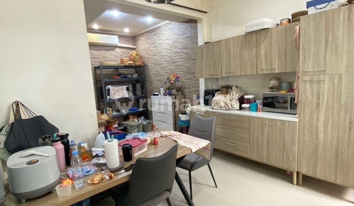 Rumah 2 Lantai Siap Huni Lokasi Strategis  2