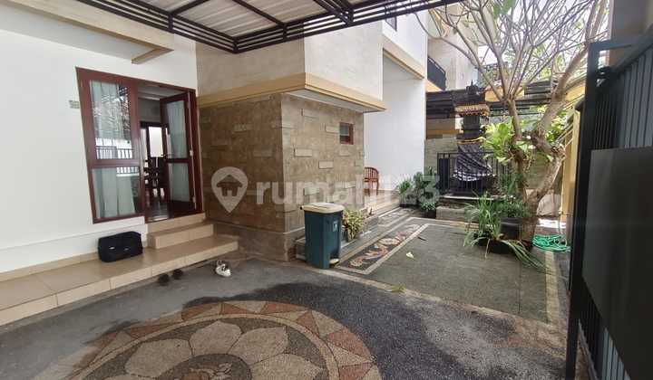 Rumah 2 Lantai Furnished Siap Huni Lokasi Strategis 2