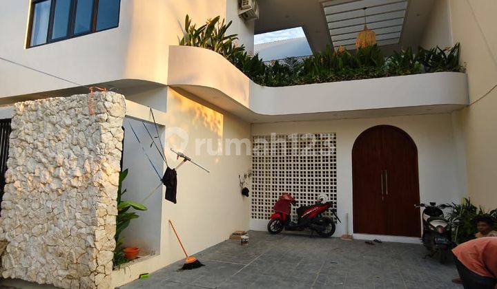 Villa Baru Mediteranian Style One Gate Sistem Di Kerobokan Villa Baru Mediteranian Style One Gate Sistem Di Kerobokan