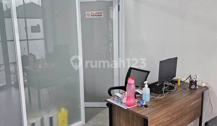 Ruko 2 Lantai Siap Huni Berlokasi Strategis