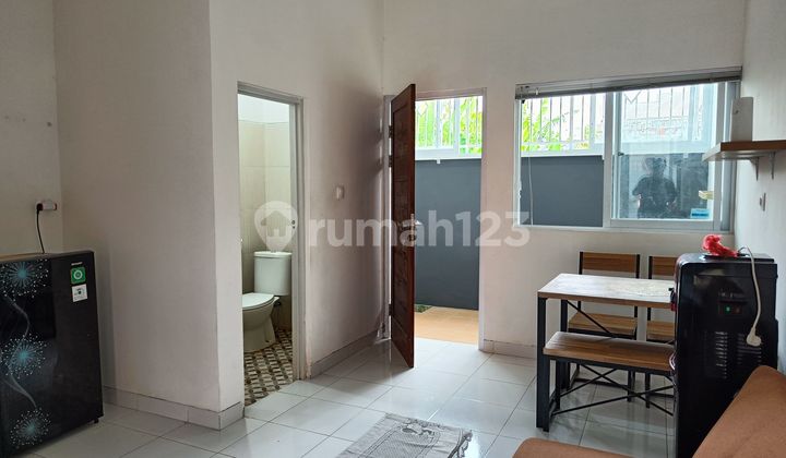 Rumah 2 Lantai Full Furnished Lokasi Strategis 2